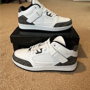 Beverly Hills Polo Club White and Black Sneakers